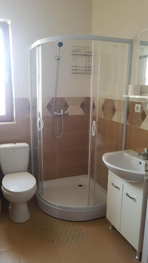 Apartament Teo Caransebeş Exteriör bild